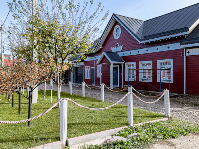 Моностырская изба фото 1