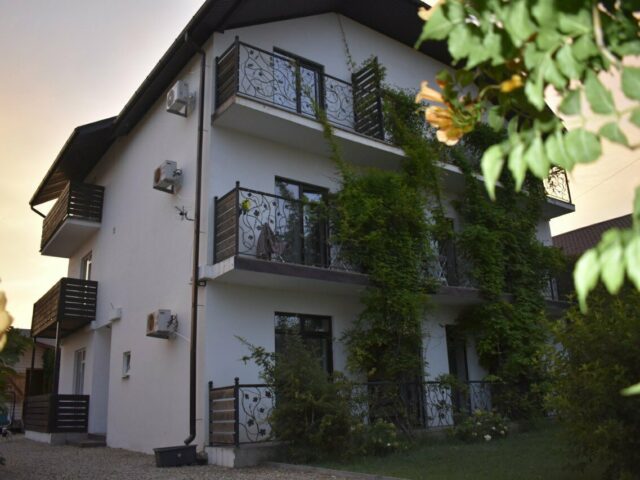 Лазурный 38 фото 1